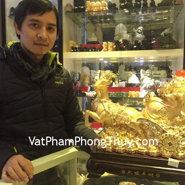 Anh Hà - khách hàng mua tượng dê kéo cải H032G