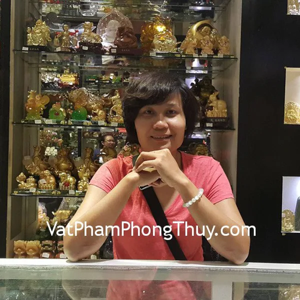 Chị Oanh - khách hàng mua chuỗi đá mặt trăng S5109-4197