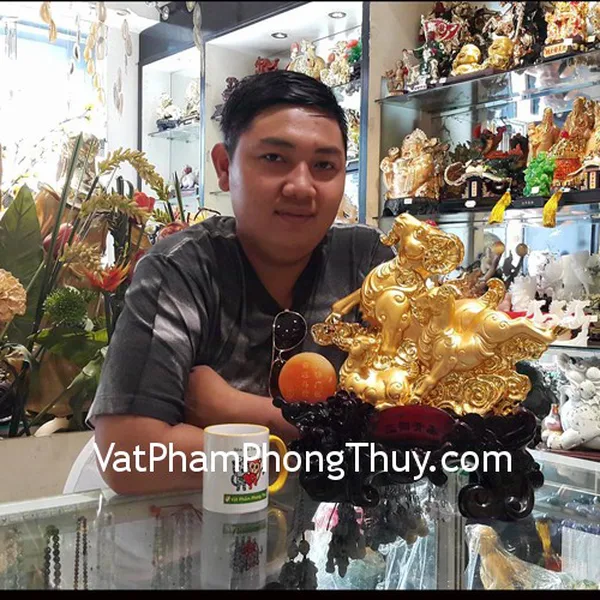 Anh Tân - khách hàng mua tượng tam dương vàng H038G
