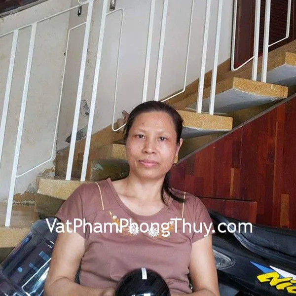 Chị Thức - khách hàng mua quả cầu thạch anh đen GM151-8473, quả cầu thạch anh vàng non M191-4220