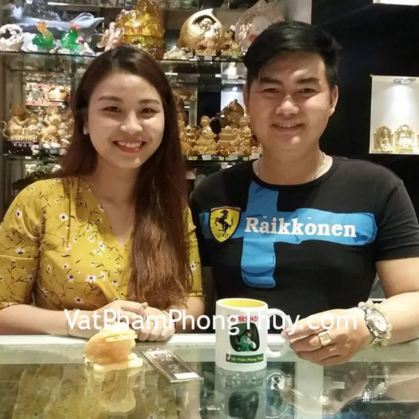 Anh Tâm - khách hàng mua vòng tay thạch anh tóc vàng S6227-2026, thiềm thừ hoàng long GM022, kim bài Thái Sơn CC1161 và xu hoa mai CC1139