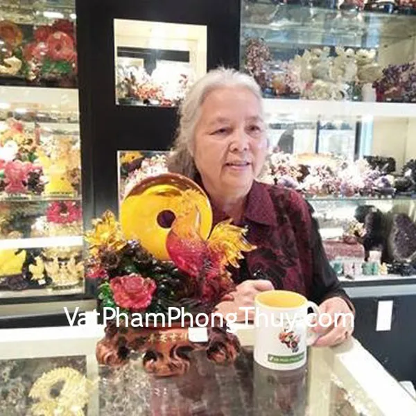 Bác Lạng - khách hàng mua tượng gà bên mẫu đơn lưu ly G059A