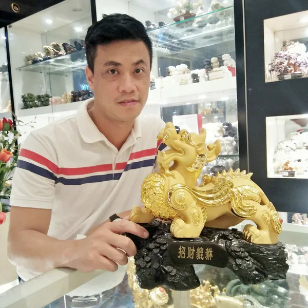 Anh Toàn -Khách hàng mua Tỳ hưu kim sa vảy đồng tiền  C045A.