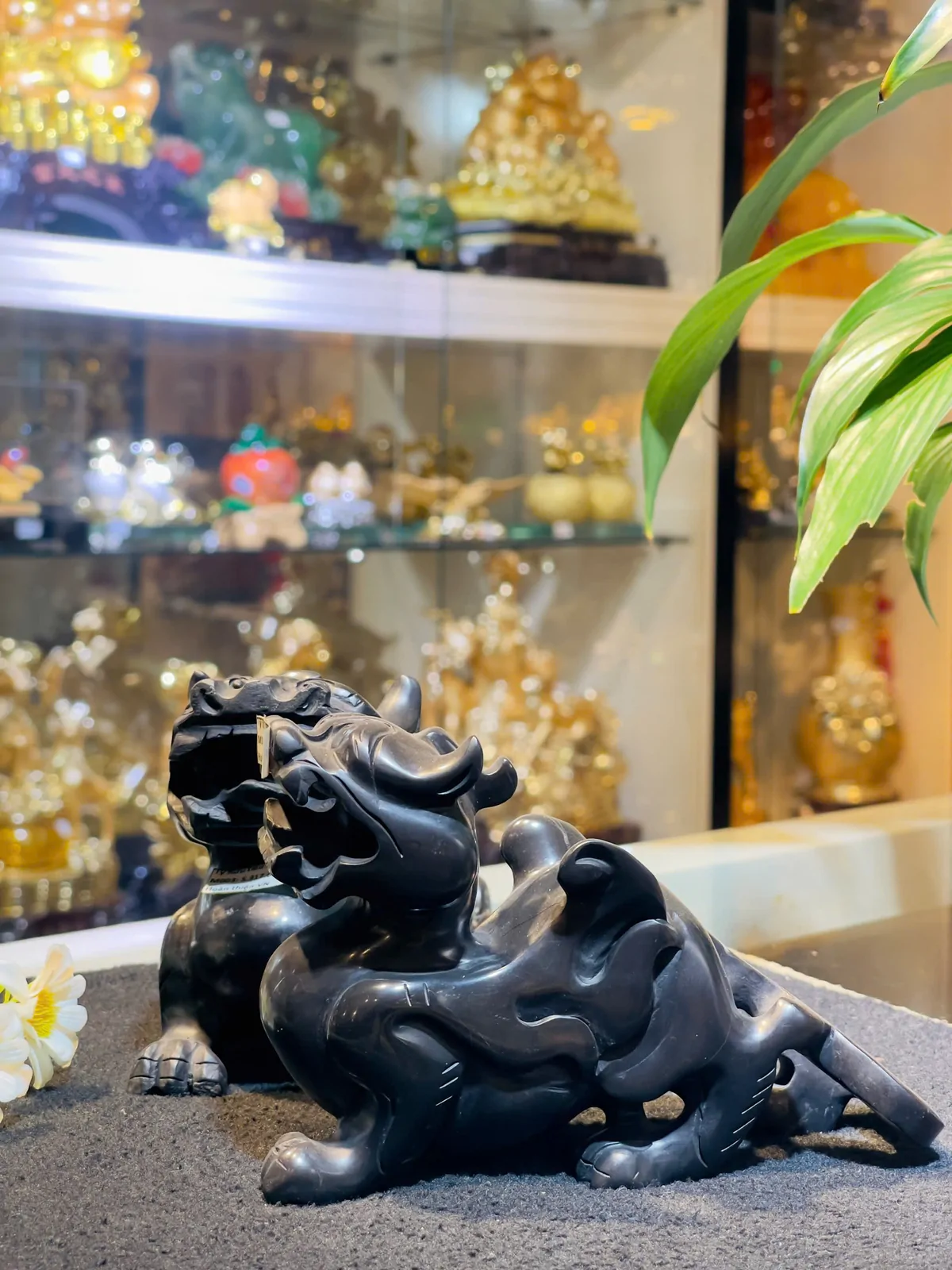 Tỳ hưu tiêu đen trung (đứng) R003