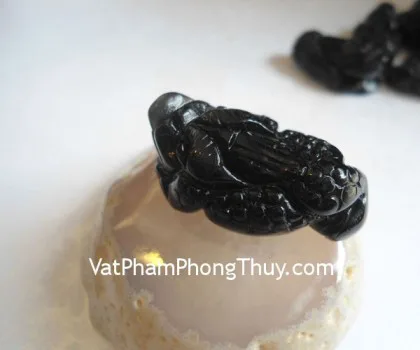 Thiềm thừ thạch anh đen FS937