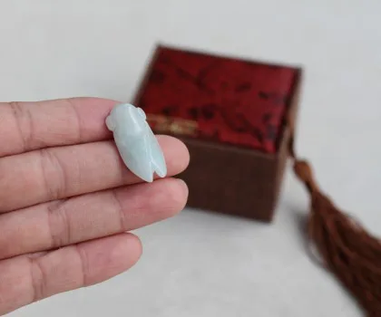Ve ngọc Phỉ Thúy xanh sáng nhỏ S6509