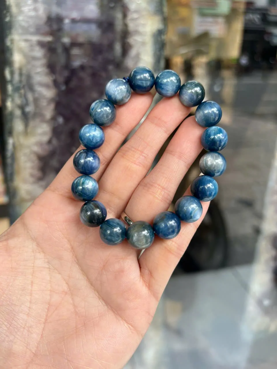 Chuỗi thạch anh xanh đậm A (56,8g - 17bi) S6667-S4-7896