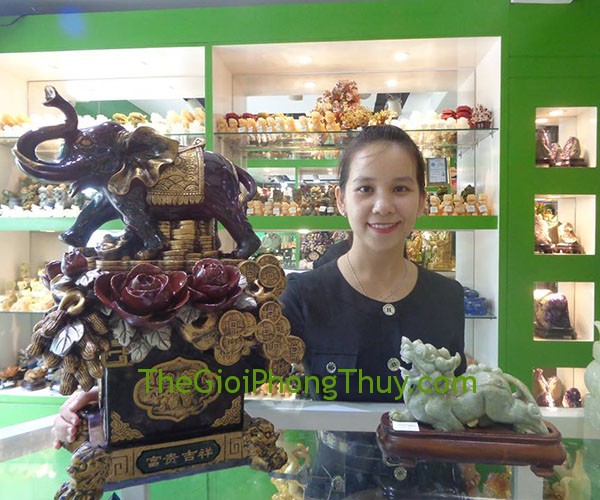 Chị Vân Anh - Khách hàng mua Tỳ Hưu ngọc Phỉ Thủy FDL118 và Voi như ý FY307