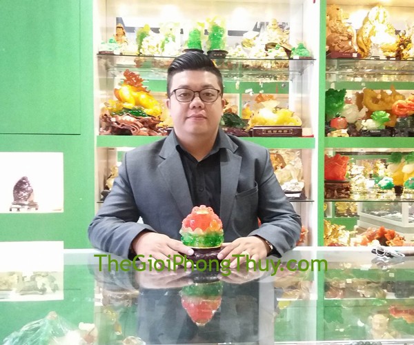Anh Thông - Khách hàng mua Thiềm Thừ Đỏ trên sen xanh đế xoay FK145M.