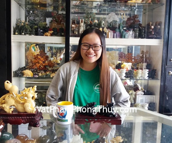 Chị Nhã - khách hàng mua Cặp Tỳ hưu thạch anh đen GM009