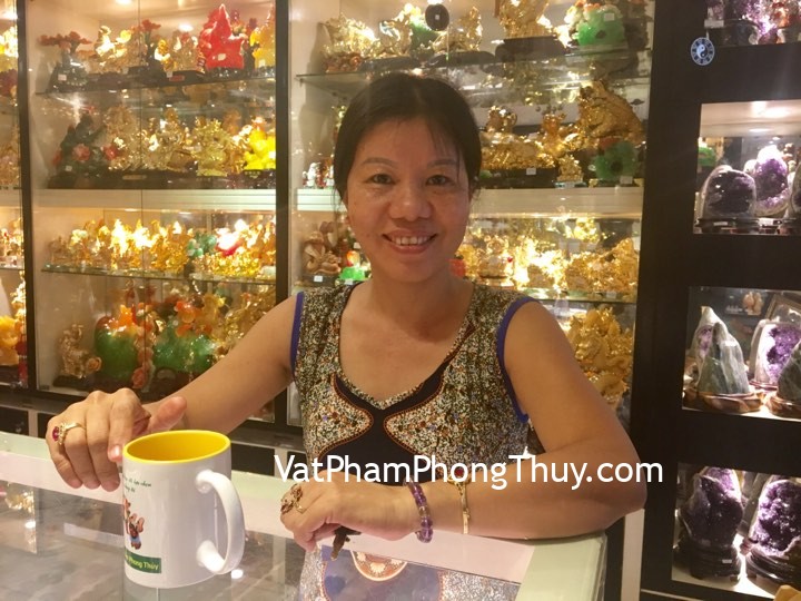 Chị Hương - khách hàng mua chuỗi thạch anh tím xen thạch anh vàng Nam Phi S6216-S5-2437