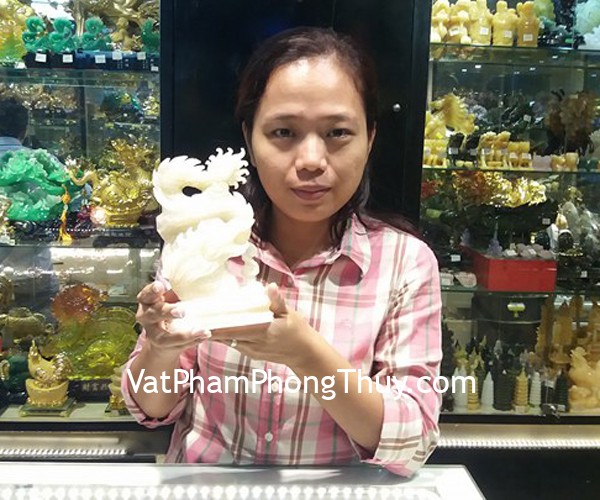 Chị Thúy - Khách hàng mua Rồng cẩm thạch đứng nhỏ N075