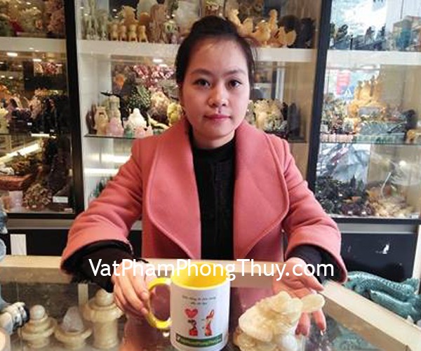Chị Hoa - khách hàng mua thiềm thừ cẩm thạch tây tạng CTT-S